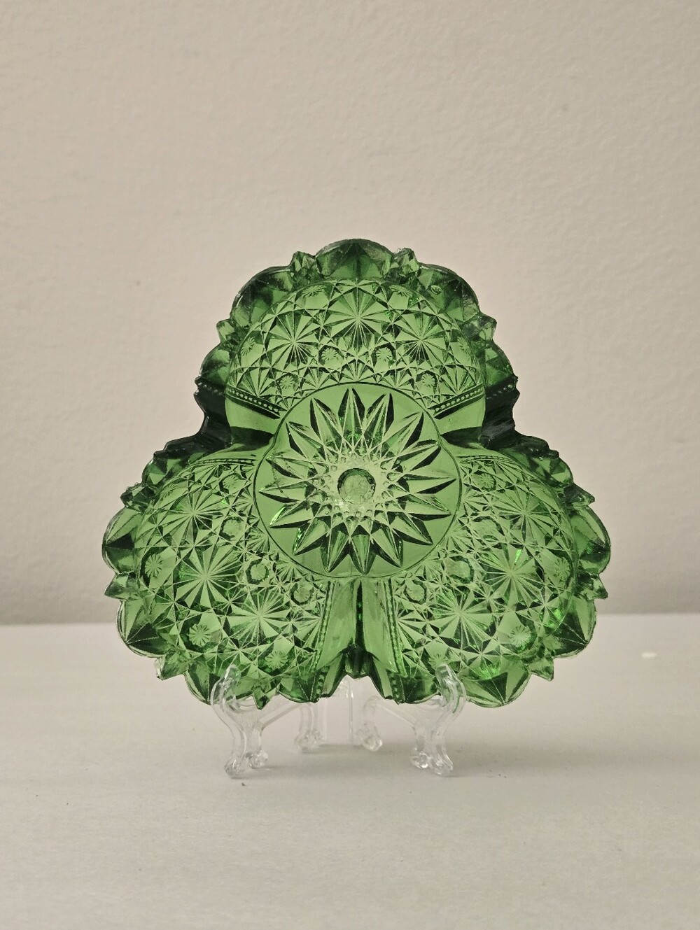 1890s Richard & Harley Emerald Green Pressed Glass Clover Berry Trinket Dish